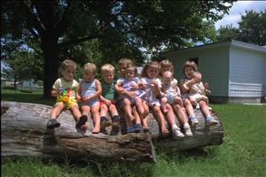 9400 1827 family logkidsIMG0009.jpg